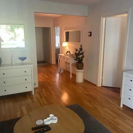 Apartment Diktargraend